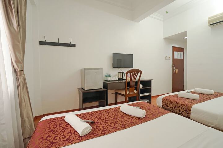 Room 15 of 38