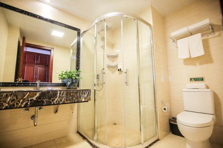 Room 27 of 50
