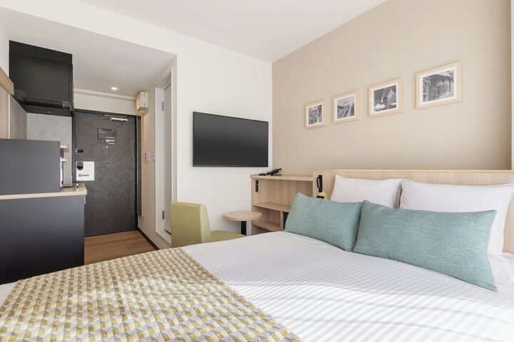 Room 8 of 23