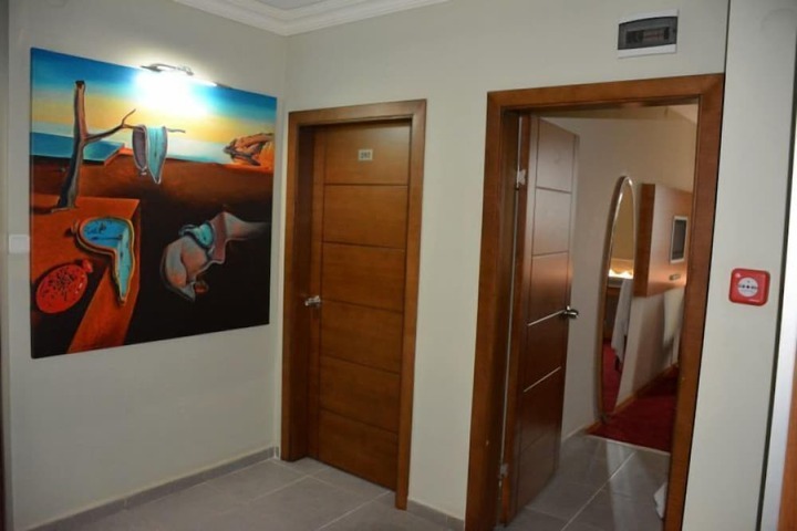 Ballroom/Hall 42 of 48