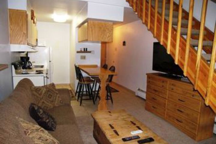 Room 13 of 19