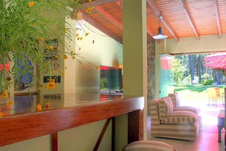 Lounge 96 of 118
