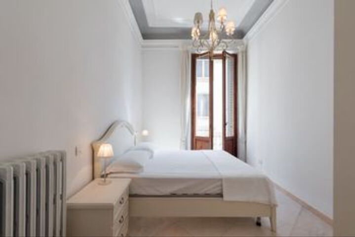 Room 8 of 16