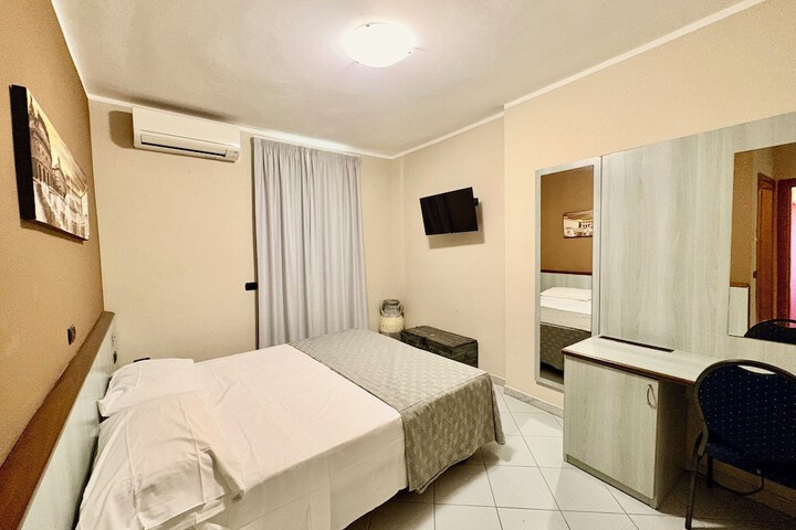Room 18 of 45