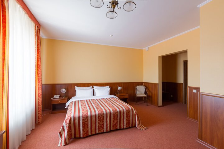 Room 8 of 59