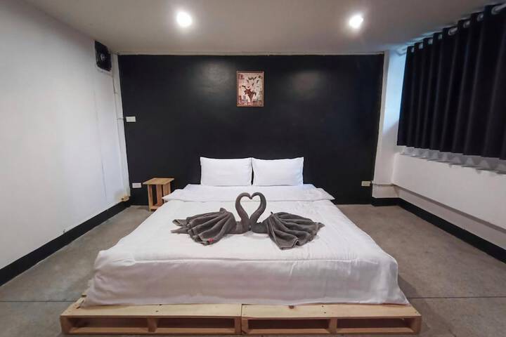 Room 25 of 44