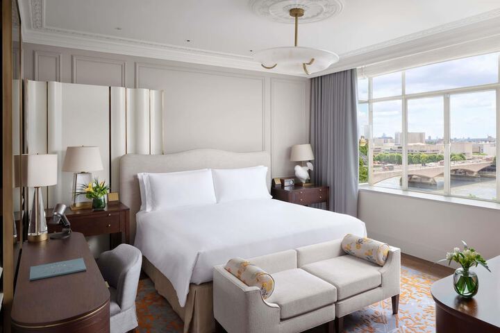 Room 32 of 202