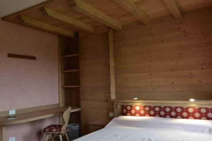 Room 12 of 91