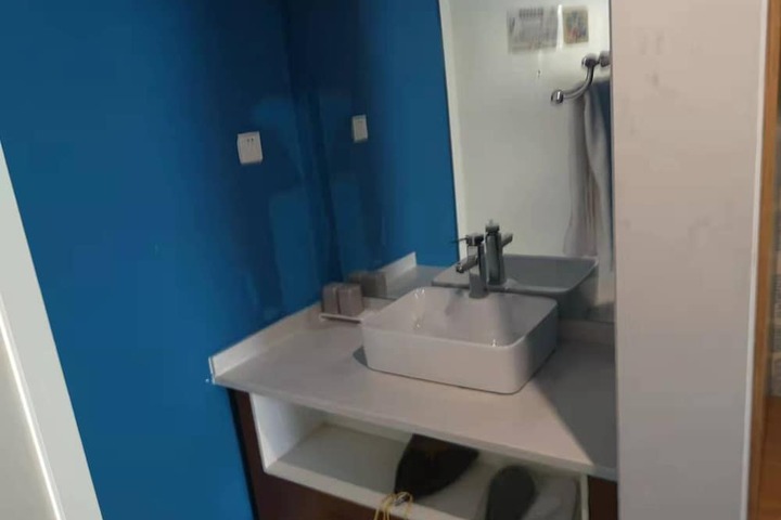 Room 44 of 59