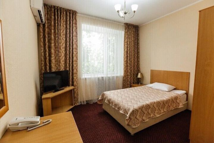 Room 7 of 44