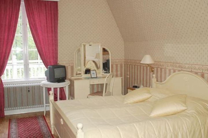Room 5 of 31