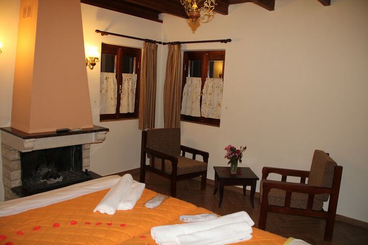 Room 8 of 206