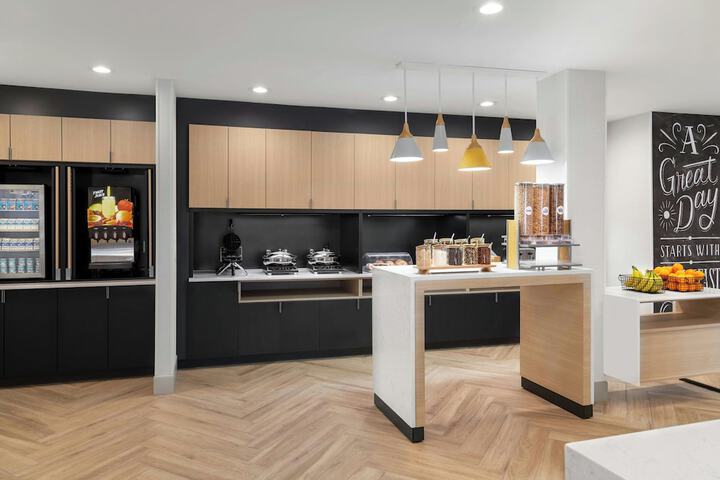 Breakfast/Coffee Service 28 of 30