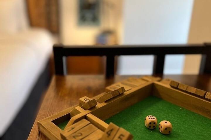 Room 9 of 24