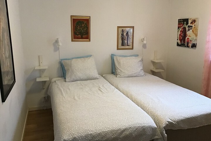Room 99 of 164