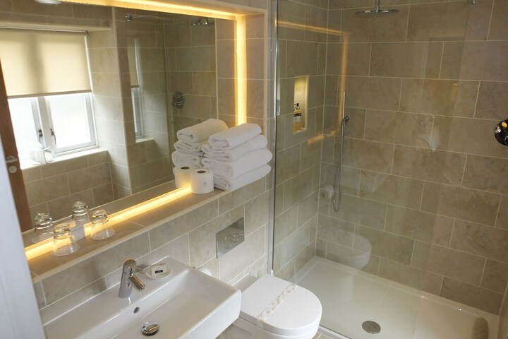 Room 21 of 52