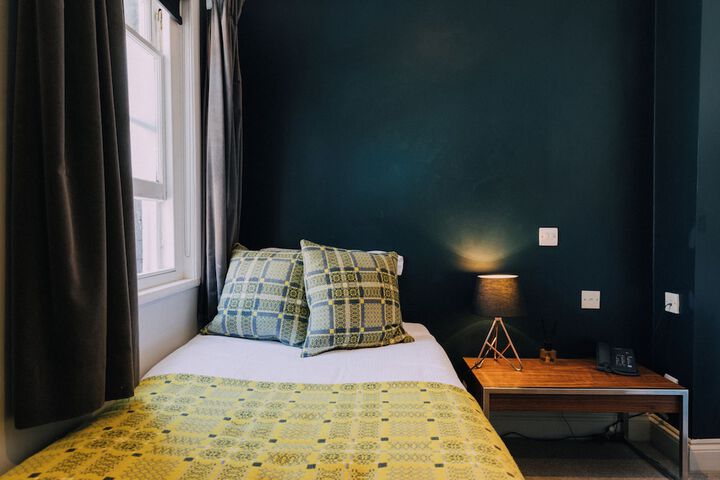 Room 22 of 62