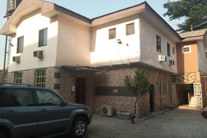 Evaville Hotel N Lounge