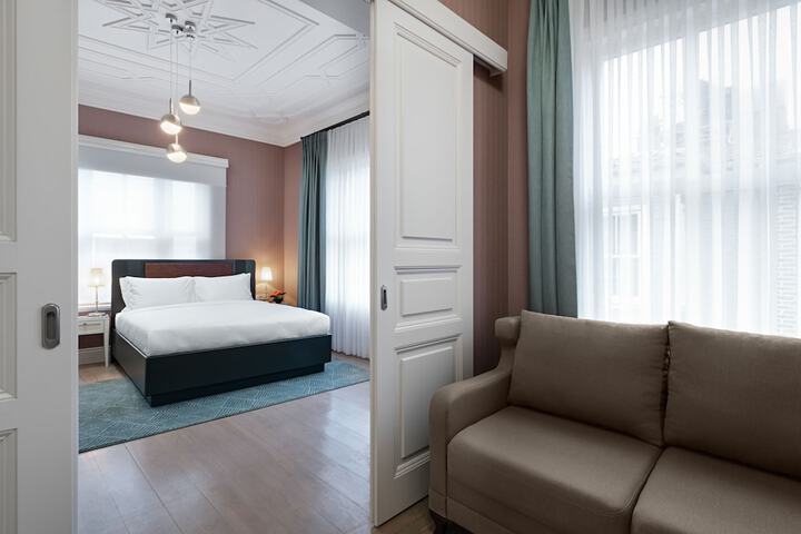 Room 20 of 83
