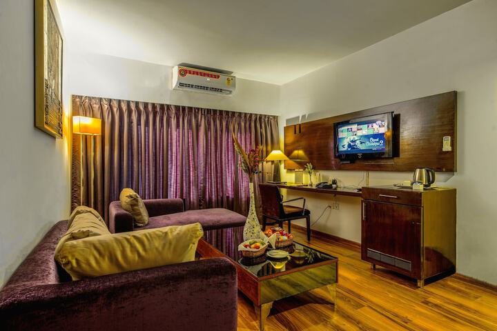 Room 28 of 59