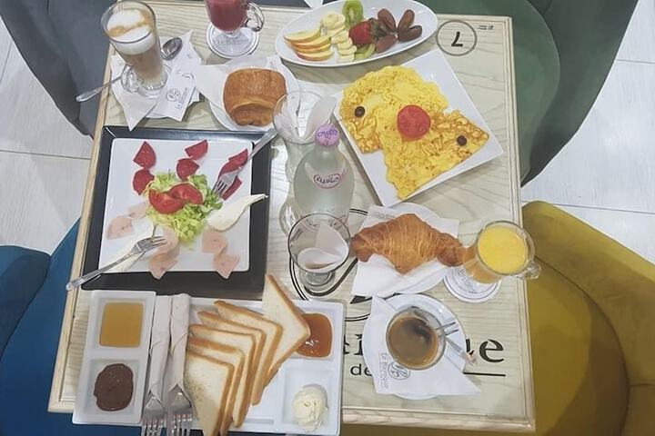 Breakfast/Coffee Service 15 of 19