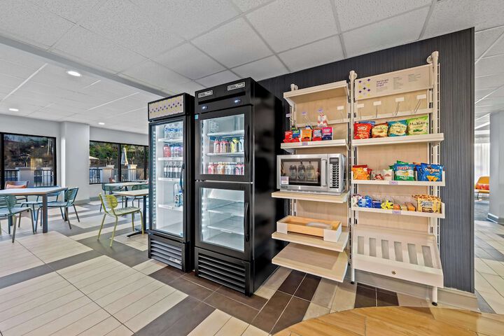 Snack bar