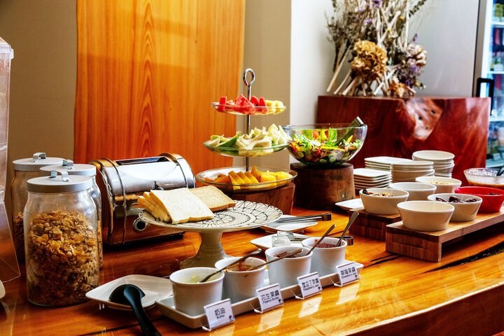 Dining 74 of 107