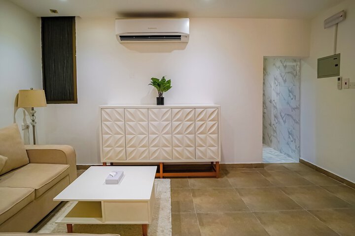 Room 27 of 47