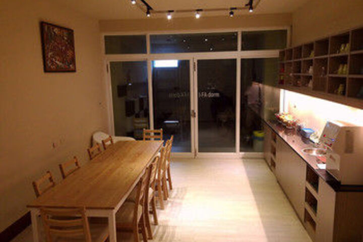 Dining 7 of 58