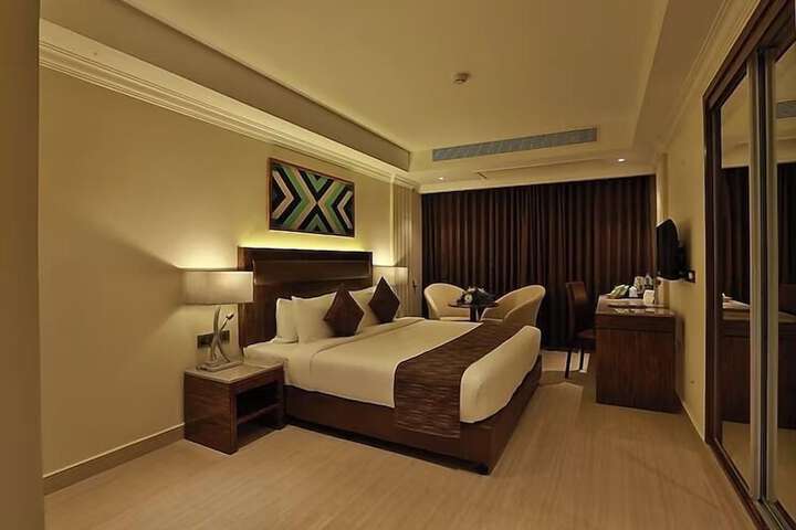 Room 13 of 23