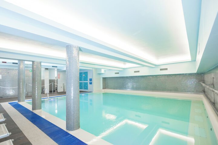 Pool Hotel