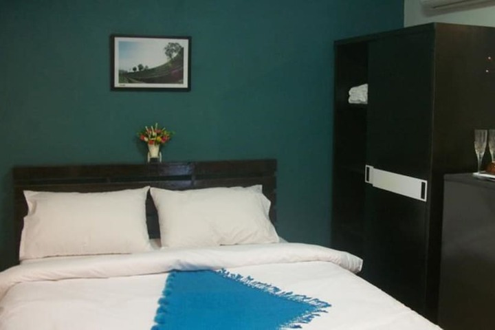 Room 8 of 41