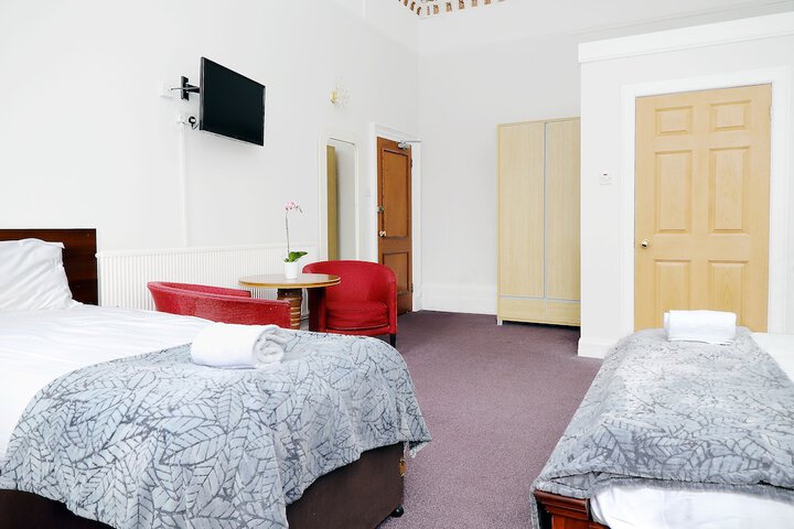 Room 5 of 72