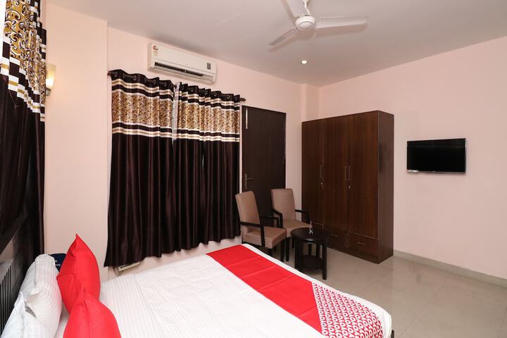 Room 17 of 23