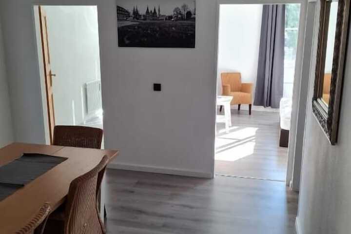 Room 12 of 37