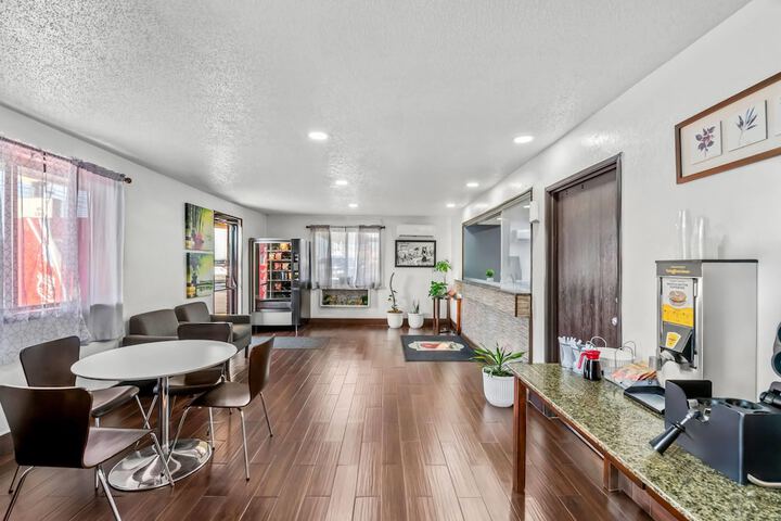 Breakfast/Coffee Service 38 of 59