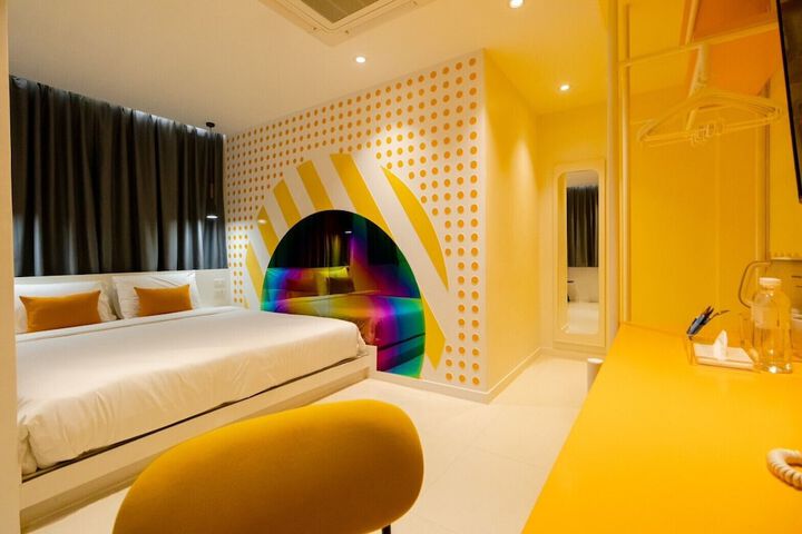 Room 42 of 97
