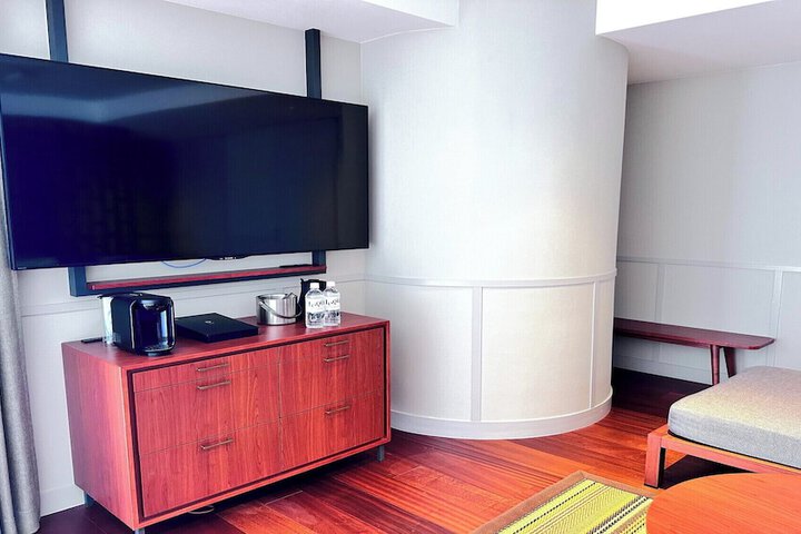 Room 21 of 203