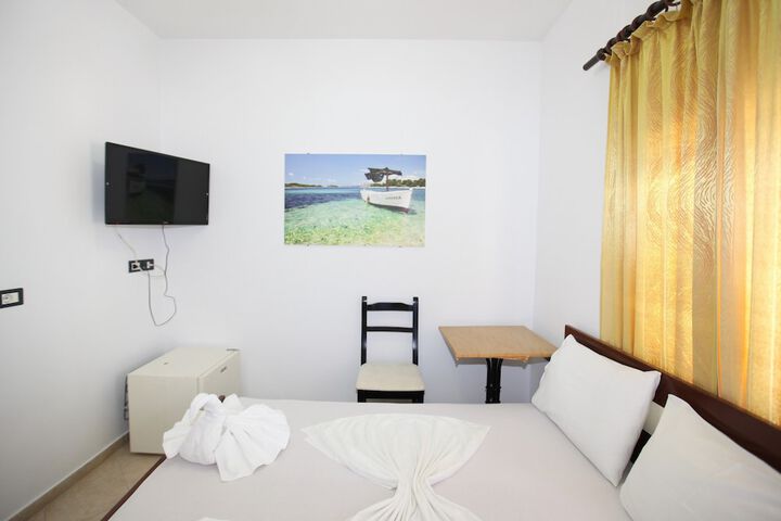 Room 17 of 53