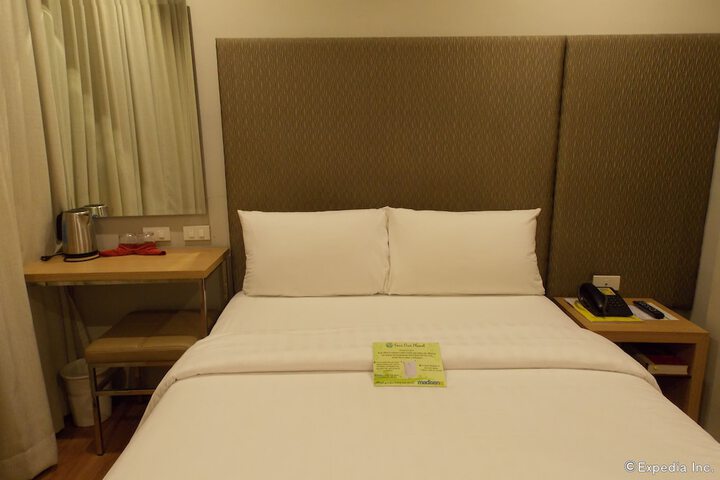 Room 8 of 38