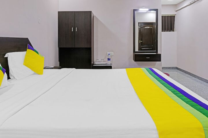 Room 8 of 39