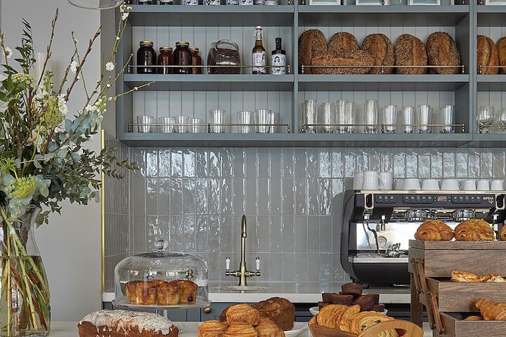 Breakfast/Coffee Service 75 of 109