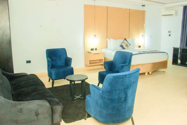 Room 15 of 51