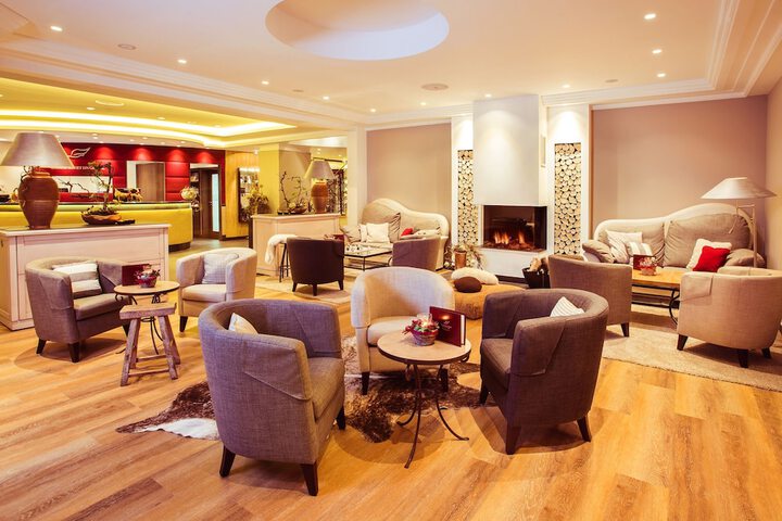 Hotel Lobby