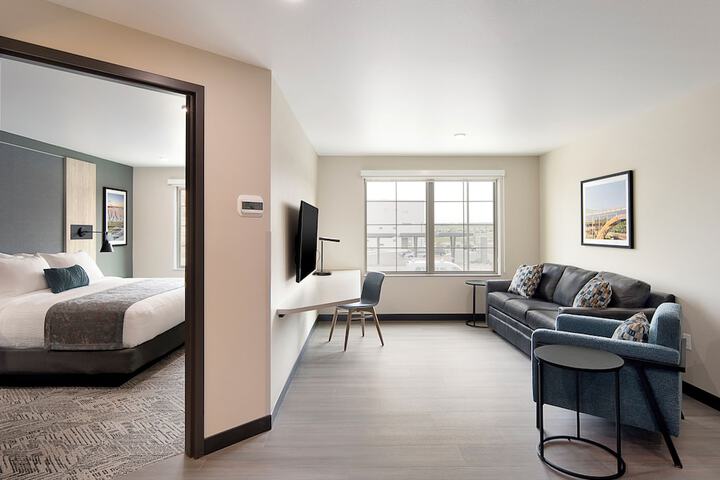 Room 8 of 35