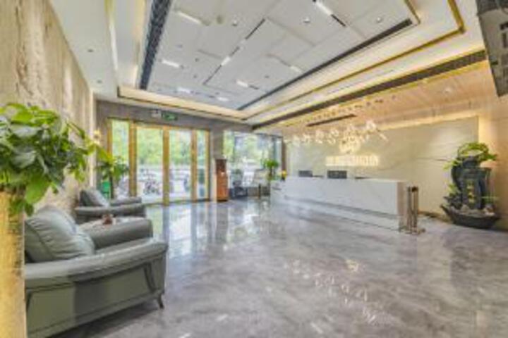 Longyue Premium Hotel (Linwu County Government Branch Chenzhou)