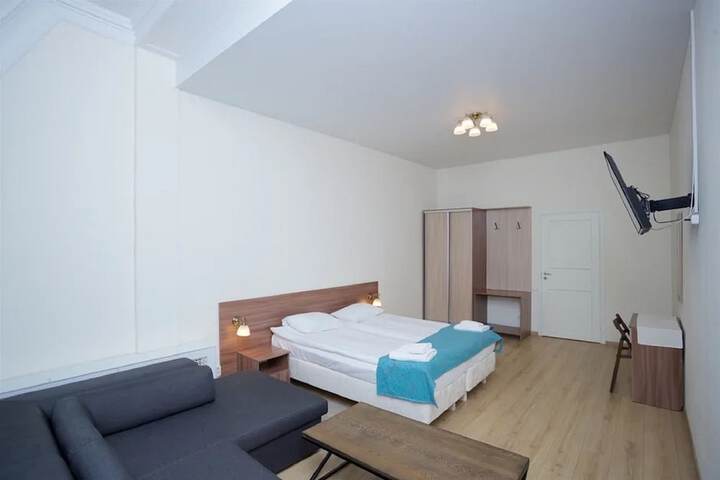 Room 14 of 63