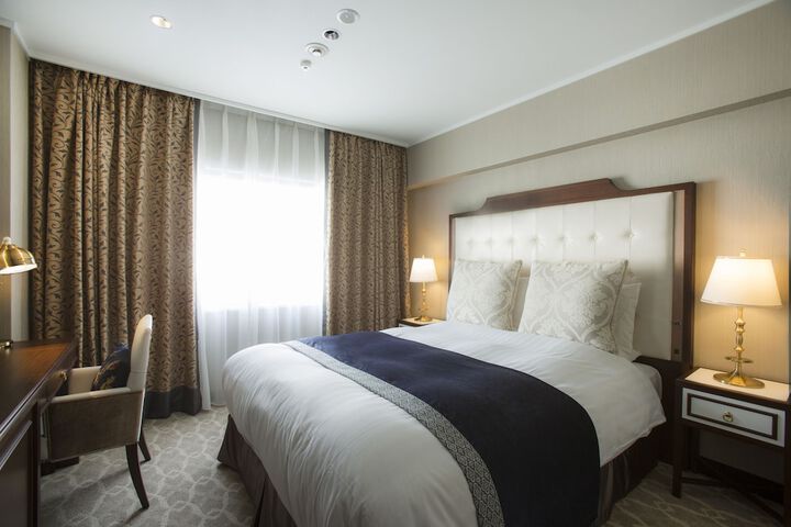 Room 12 of 119