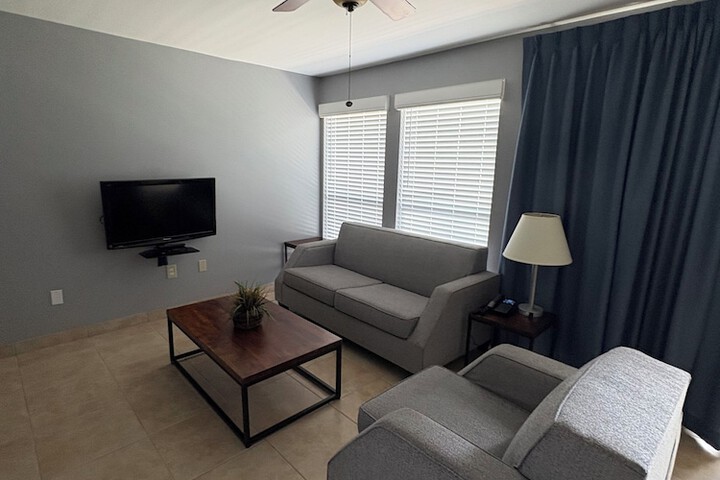 Room 8 of 30