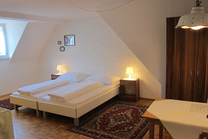 Room 17 of 24